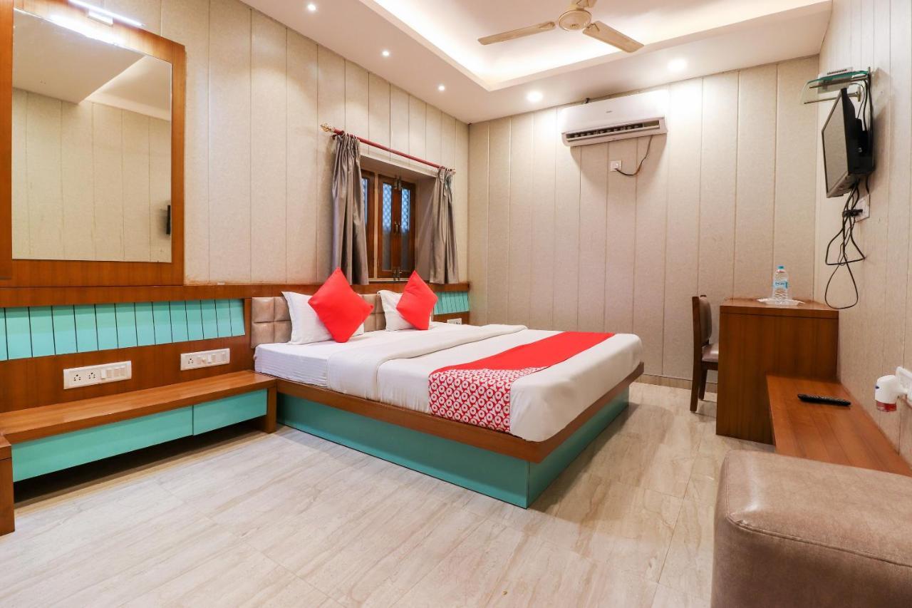 Oyo 26781 Hotel Raghupati Ayodhya 外观 照片